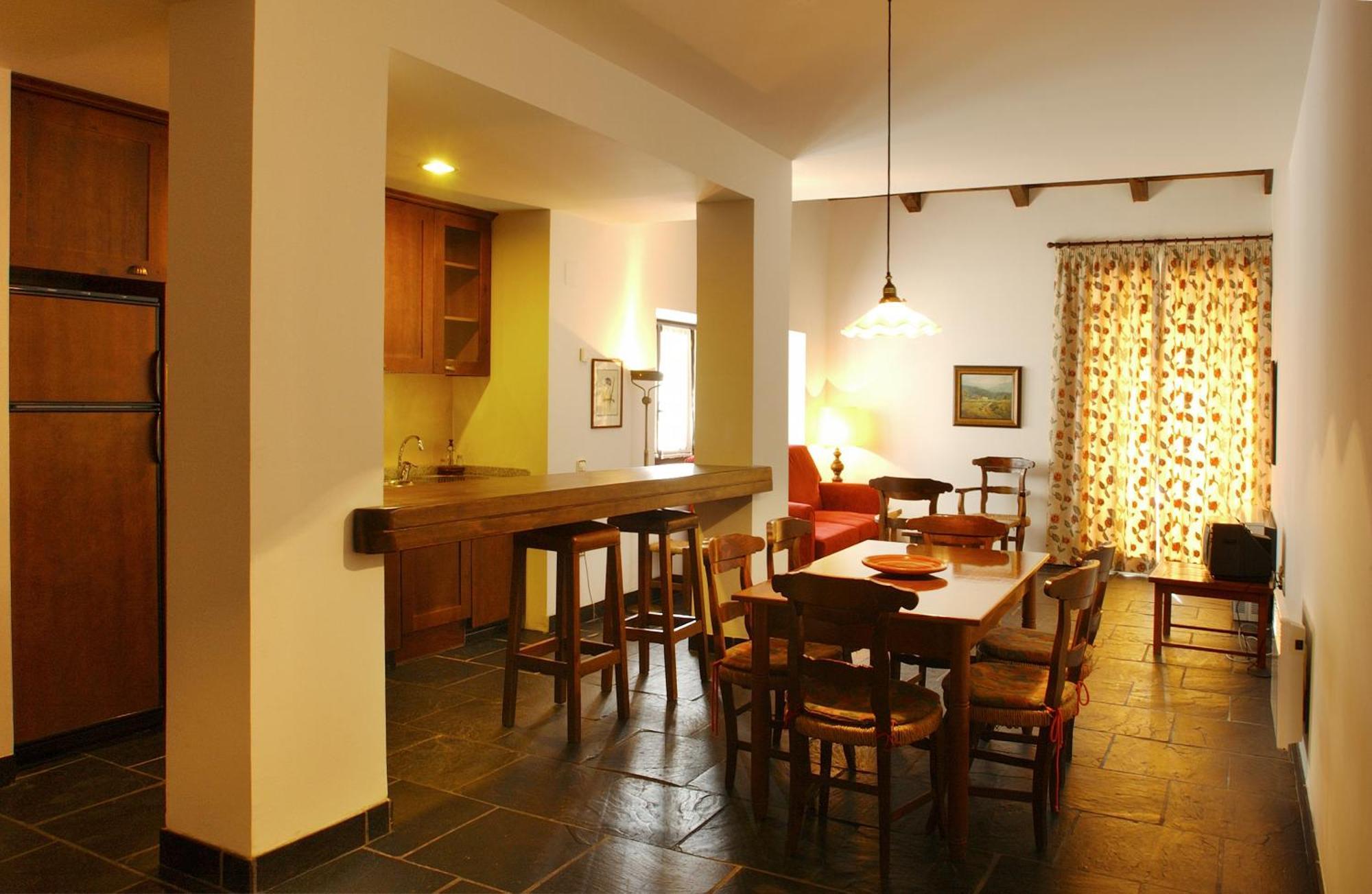 Apartamentos Linsoles 에리스테 외부 사진