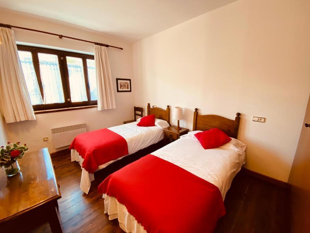 Apartamentos Linsoles 에리스테 외부 사진
