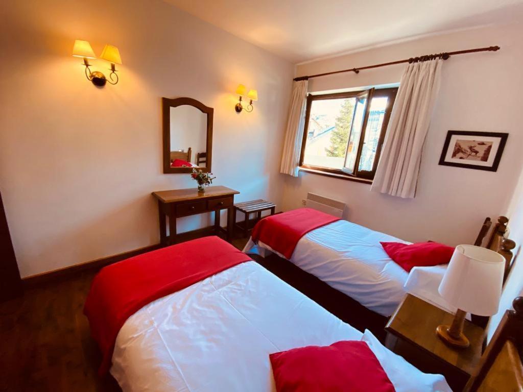 Apartamentos Linsoles 에리스테 외부 사진
